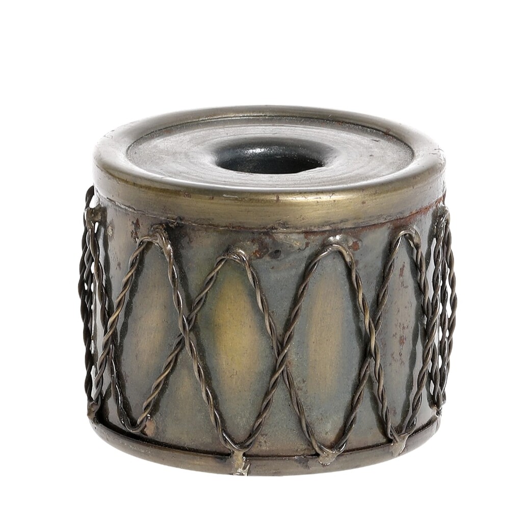 Winterlicher Kerzenständer aus Eisen