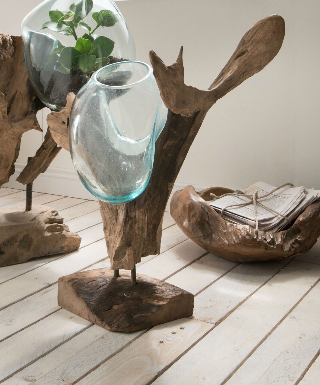 Deko-Wurzel mit Glasvase in Tropfenform Teak-Holz