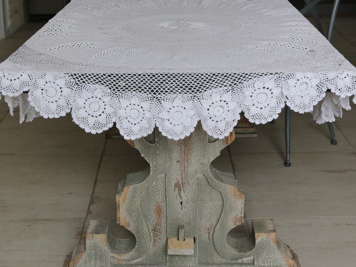 Chic Antique Gehäkelte Tischdecke aus Baumwolle Preview Image