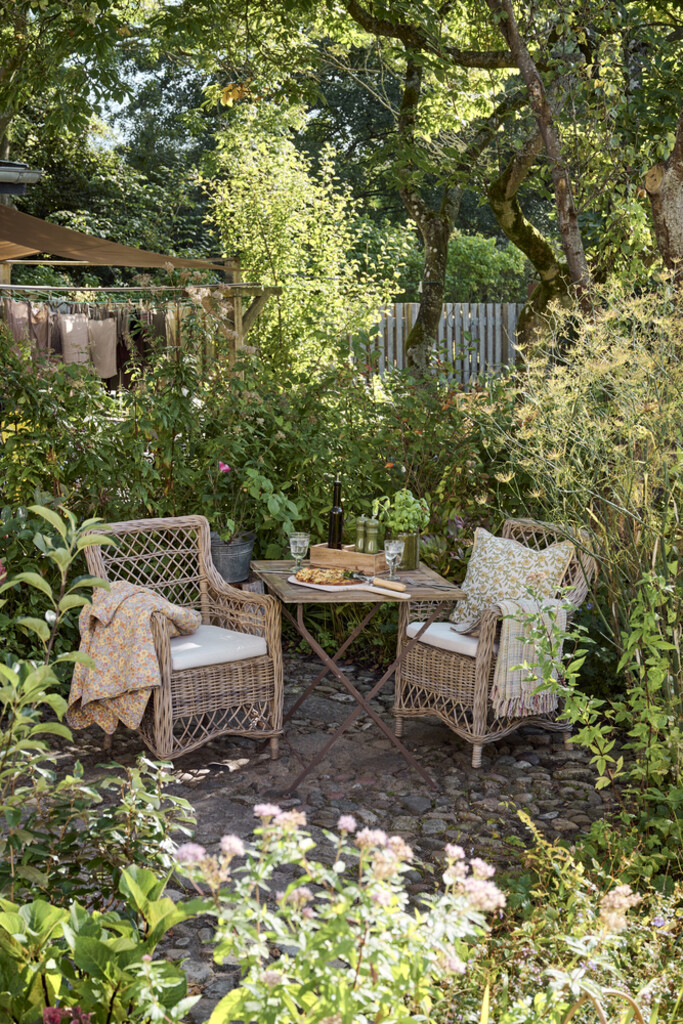 IB Laursen Bistrotisch mit Holztischplatte und Metallgestell klappbar online kaufen bei SKANDEKO (Ansicht 2)