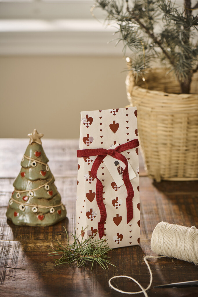 IB Laursen Buntfalttüte Flechtherzen Preview Image