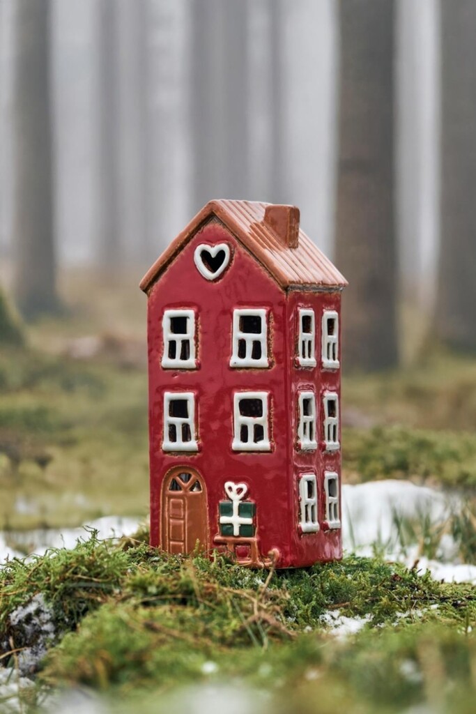 Teelichthaus Stillenat mit Schlitten