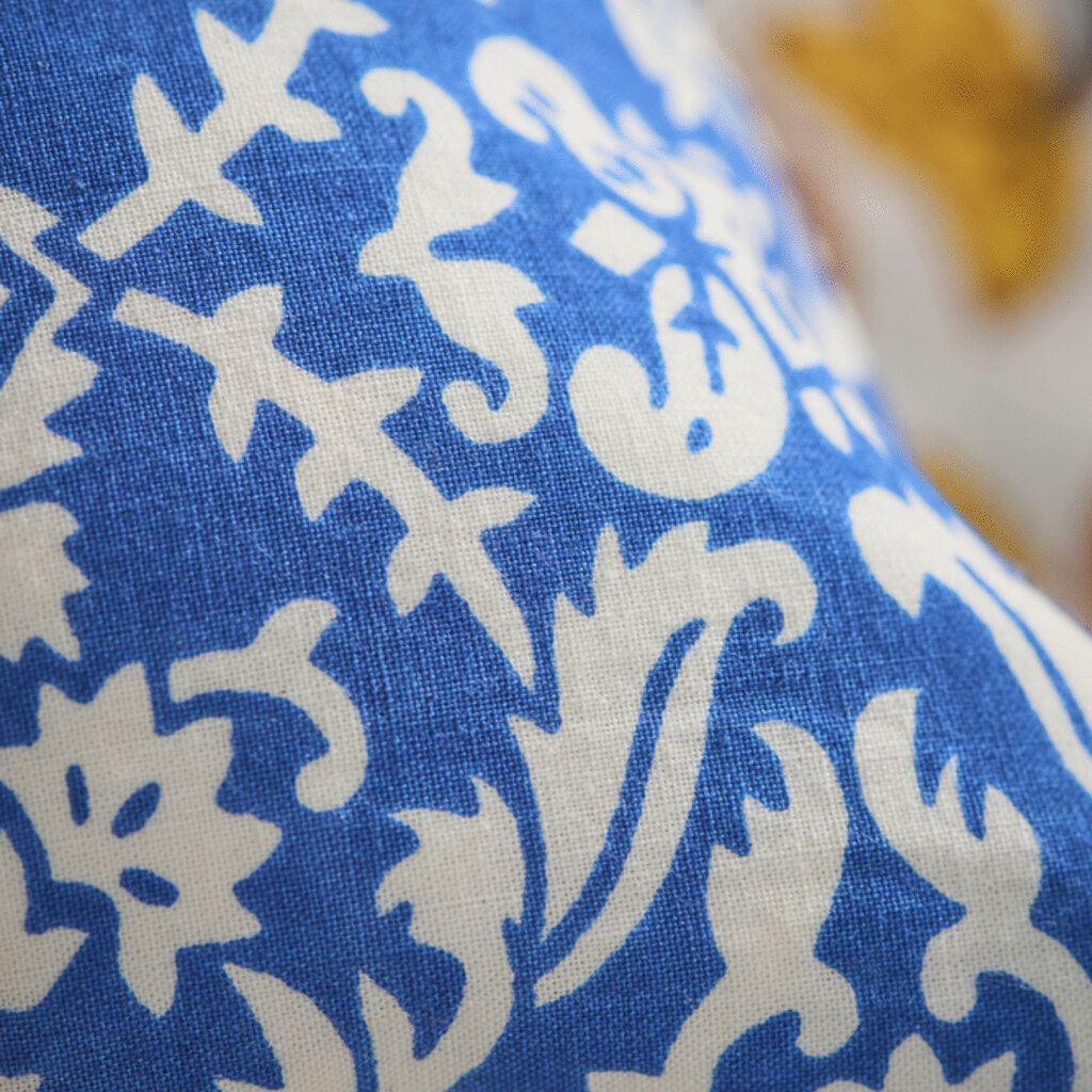IB Laursen Kissenbezug Anastacia blau mit weißem Blockmuster Preview Image
