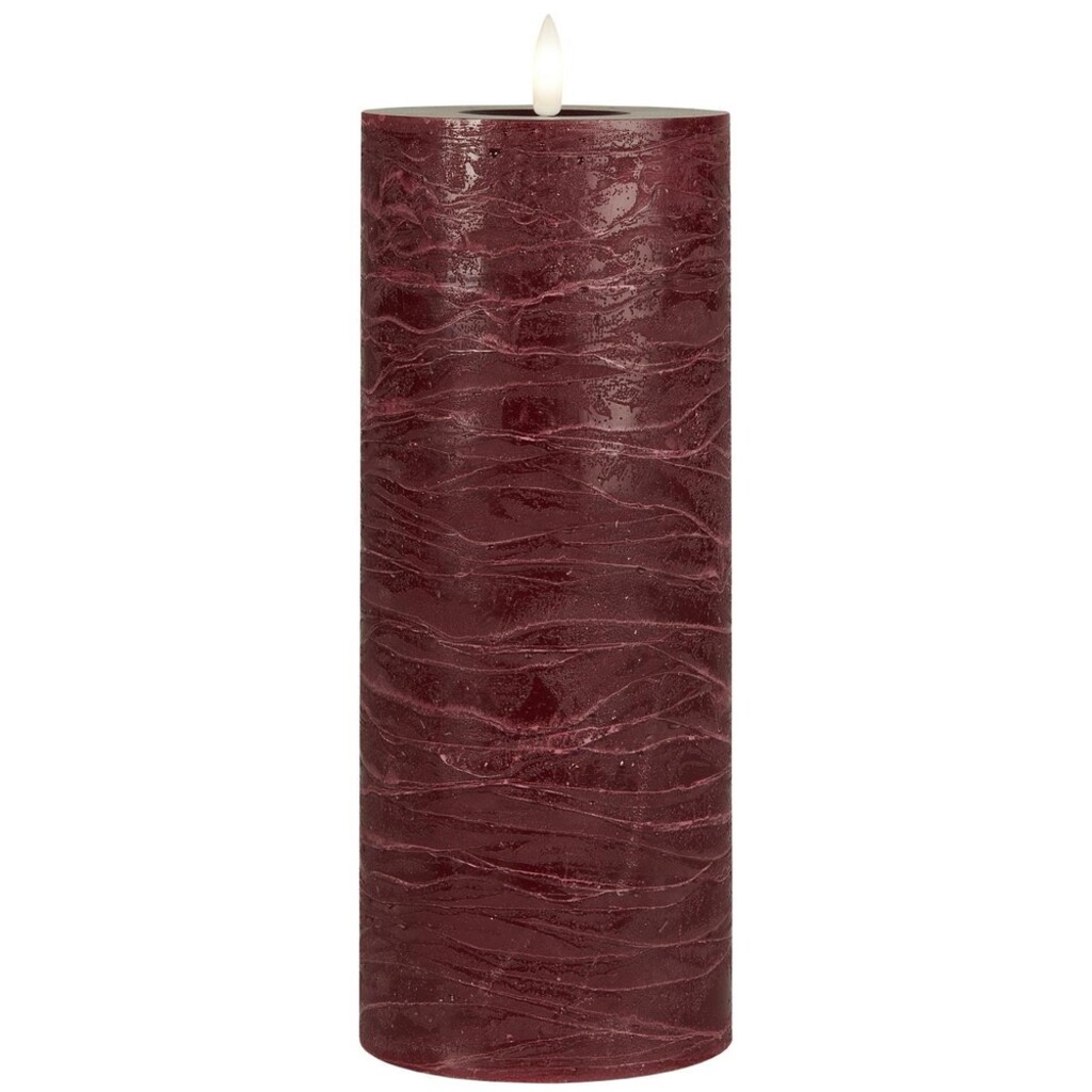 LED-Stumpenkerze mit warmer Flamme