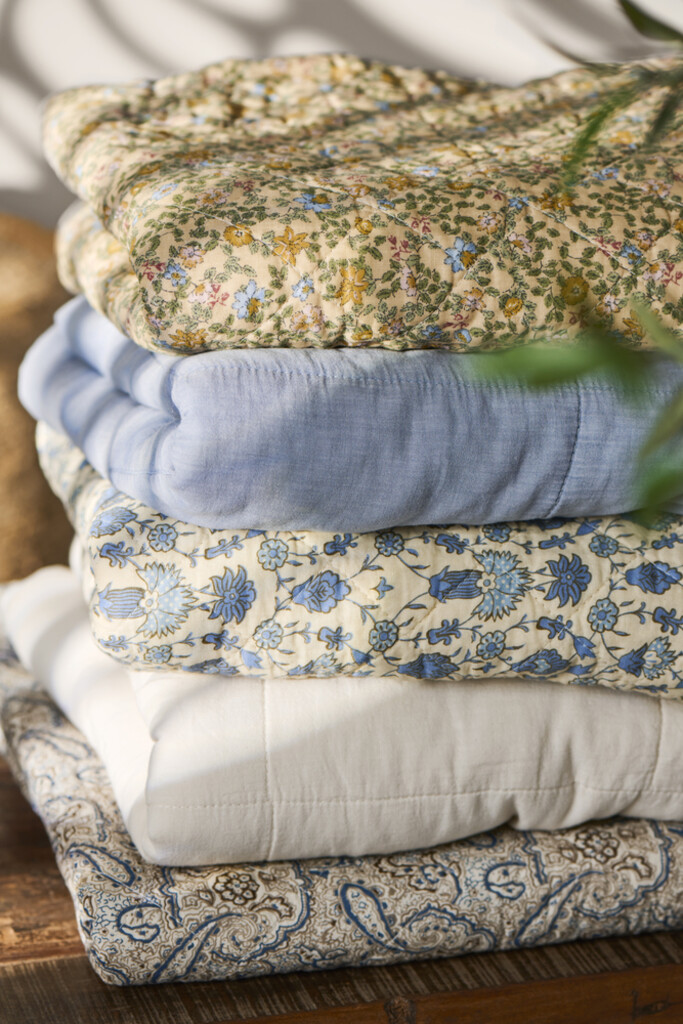 IB Laursen Quilt mit Blauem Muster Preview Image