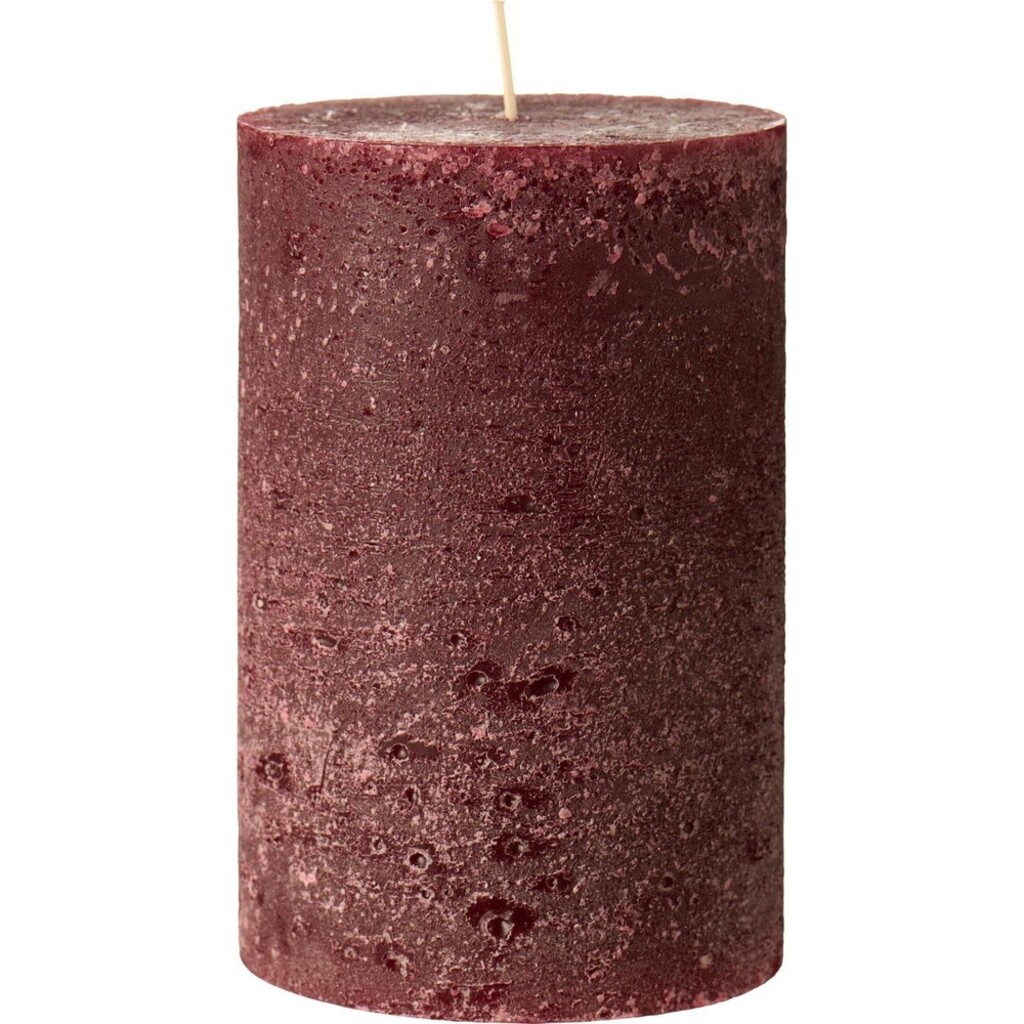 Rustikale Stumpenkerze mit Textur