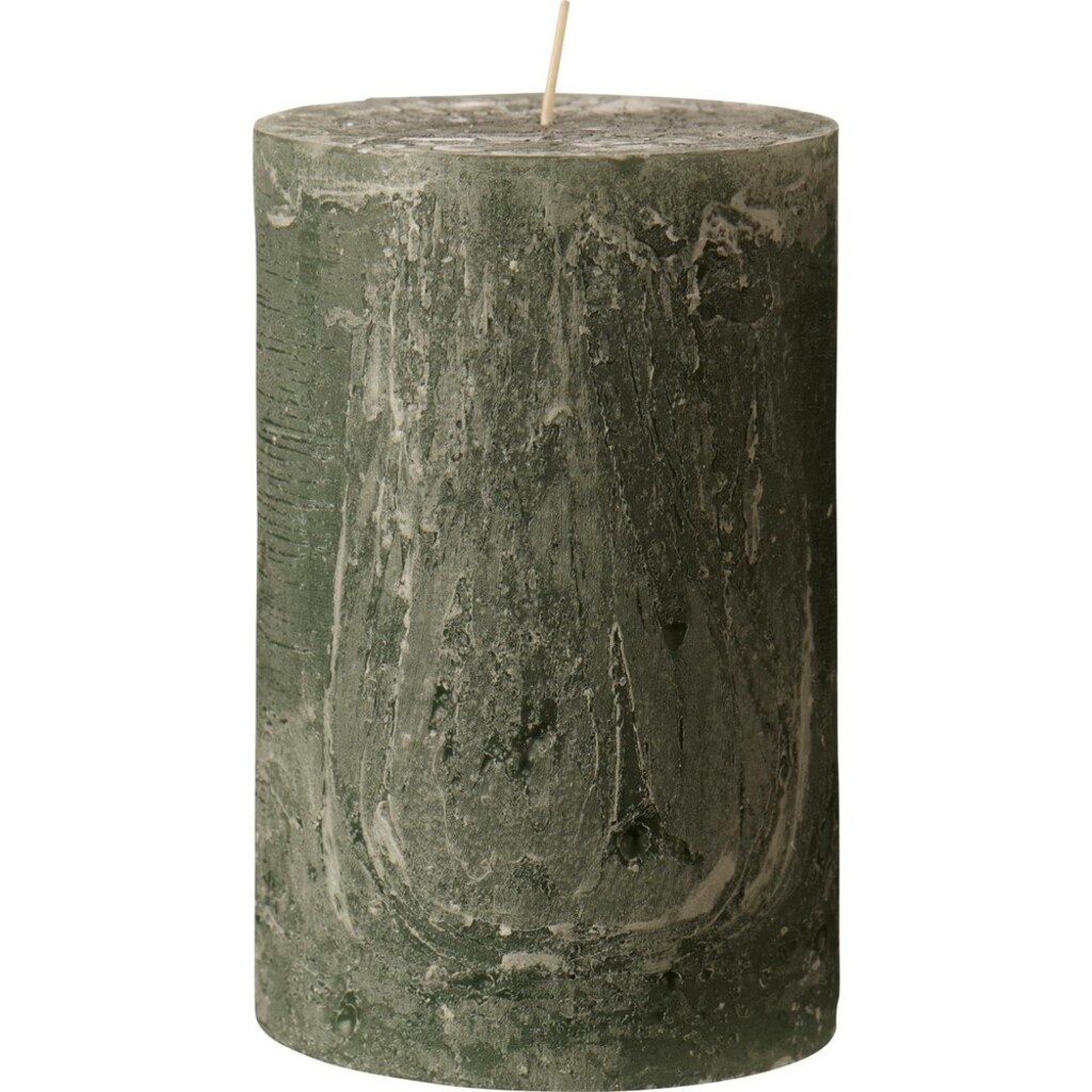 Rustikale Stumpenkerze mit Textur