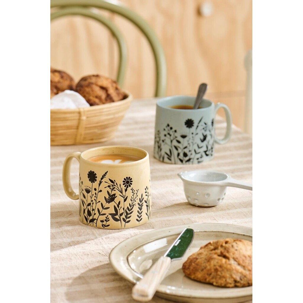 IB Laursen Tasse mit Henkel mit Blumensilhouetten online kaufen bei SKANDEKO (Ansicht 2)