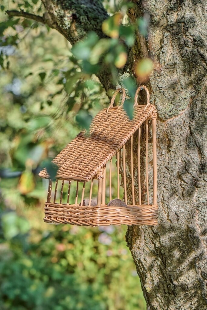 Vogelfutterhaus aus Weide für Wandmontage