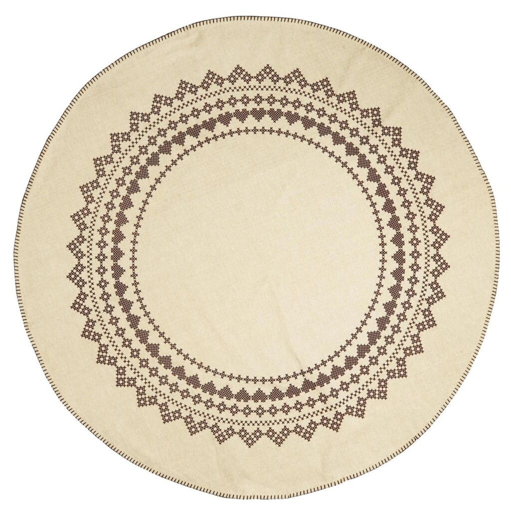 Weihnachtsbaumteppich mit Randstickerei