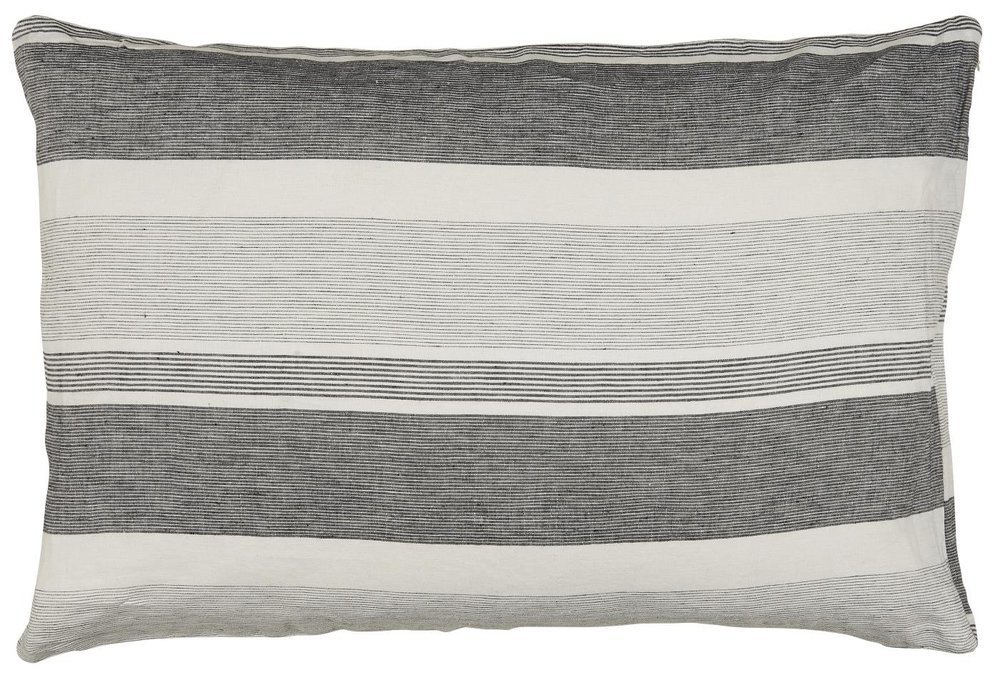 Kissenbezug mit Streifen