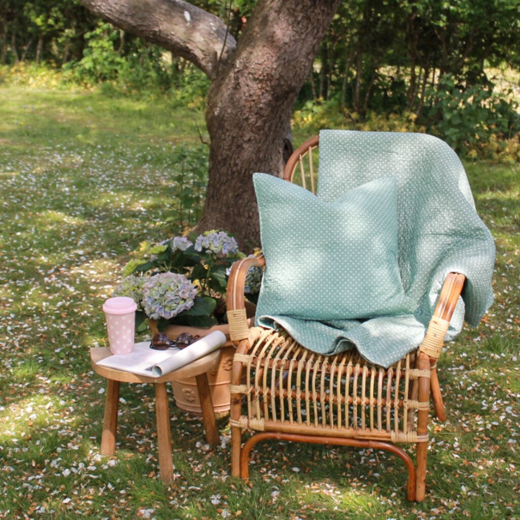 Krasilnikoff Kissenbezug Micro Dots, Dusty Green online kaufen bei SKANDEKO (Ansicht 2)