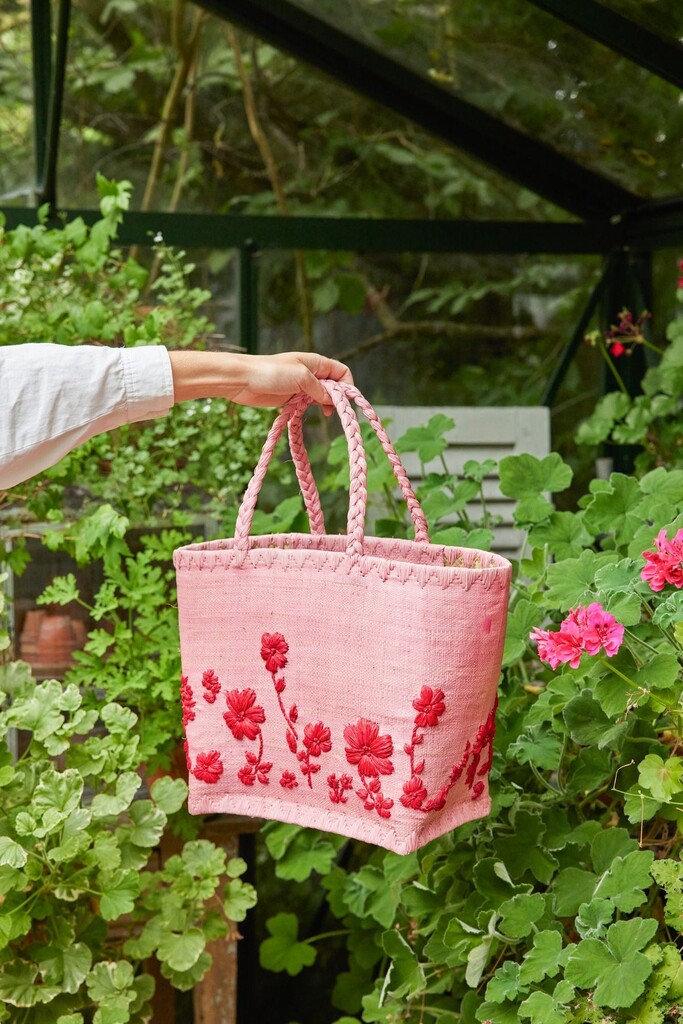 RICE Raffia Tasche mit Roten Blumen Preview Image