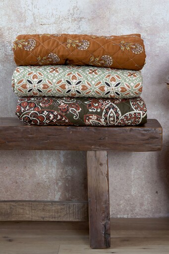 Impressionen zu Chic Antique Aix Quilt mit Batikmuster, Bild 1