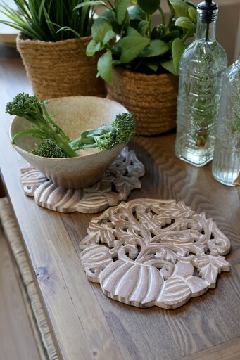 Impressionen zu Chic Antique Tours Holz Untersetzer mit Schnitzereien, Bild 2