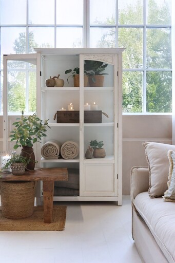 Impressionen zu Chic Antique Weißer Vitrinenschrank mit Glastüren und Regalböden, Bild 3