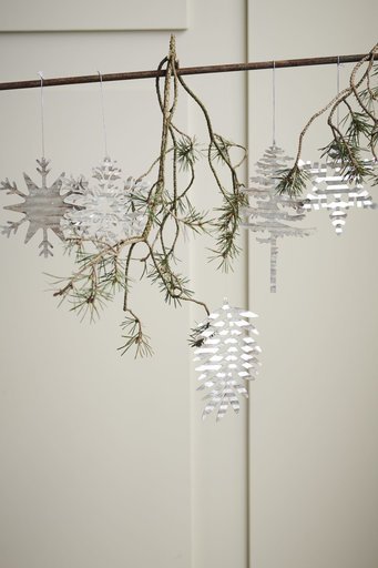 Impressionen zu House Doctor Ornament aus Metall Snow Flower, Bild 6