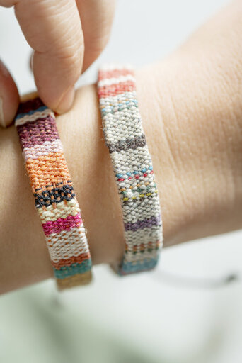 Impressionen zu IB Laursen Armband Multifarben gewebtes Band im, Bild 1