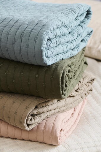 Impressionen zu IB Laursen Baumwoll-Quilt mit Kreuzstichen, Bild 3
