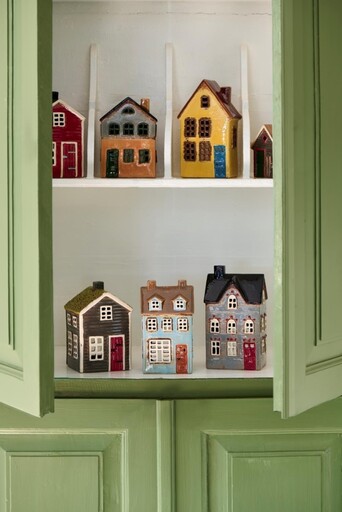 Impressionen zu IB Laursen Lichthaus Nyhavn – Hellblaue Fassade mit 2 Dachfenstern, Bild 2