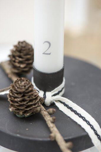 Impressionen zu IB Laursen Kerzenhalter für Stabkerze mit Metalldeckel, Bild 2