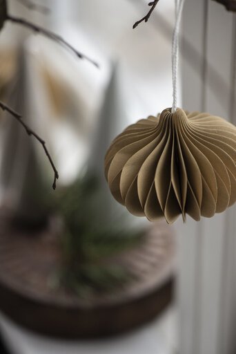 Impressionen zu IB Laursen Weihnachtskugel aus gefaltetem Papier mit Magnetverschluss, Bild 1