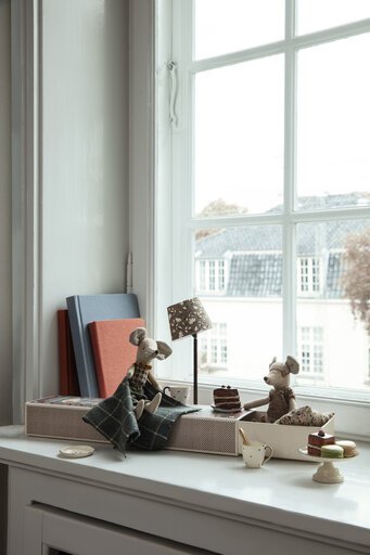 Impressionen zu Maileg Miniatur Stehlampe, Bild 1