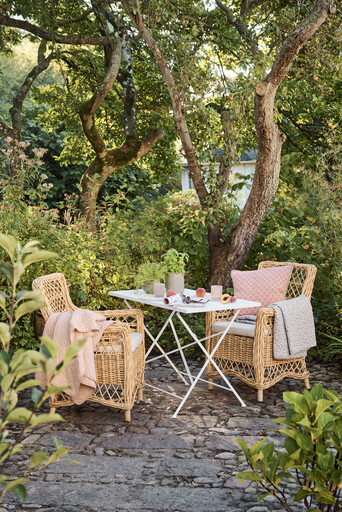 Impressionen zu IB Laursen Stuhl aus Rattan mit Kissen, Bild 4